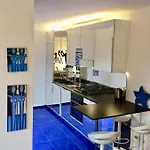 Blu Garden Flat Private Parking *